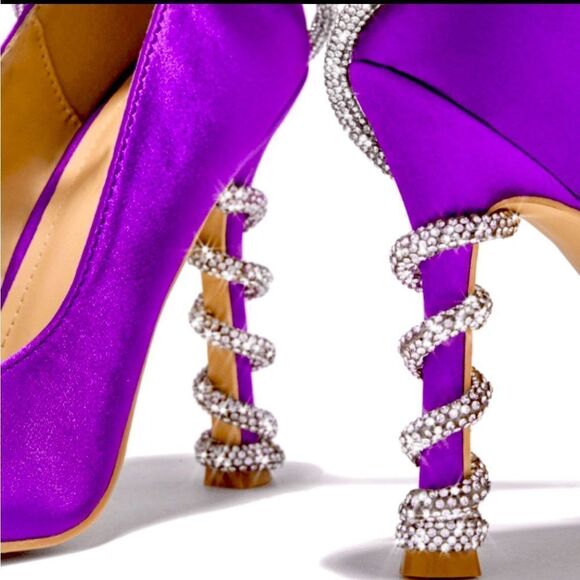PURPLE HEELS | PURPLE SATIN PUMP - Picture 3 of 3